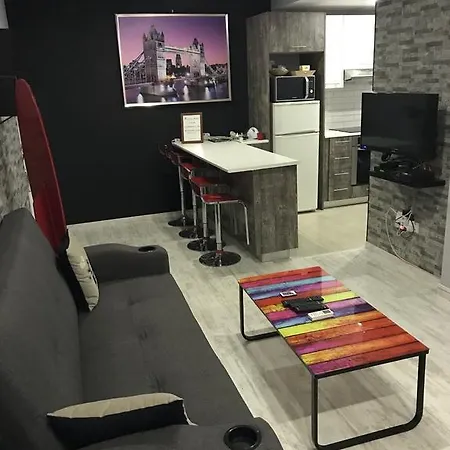 Direct Andria Court 아파트 라르나카